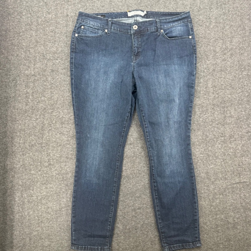 Torrid Denim Womens Size 18 Skinny Jeans Blue Medium Wash Mid Rise Stretch